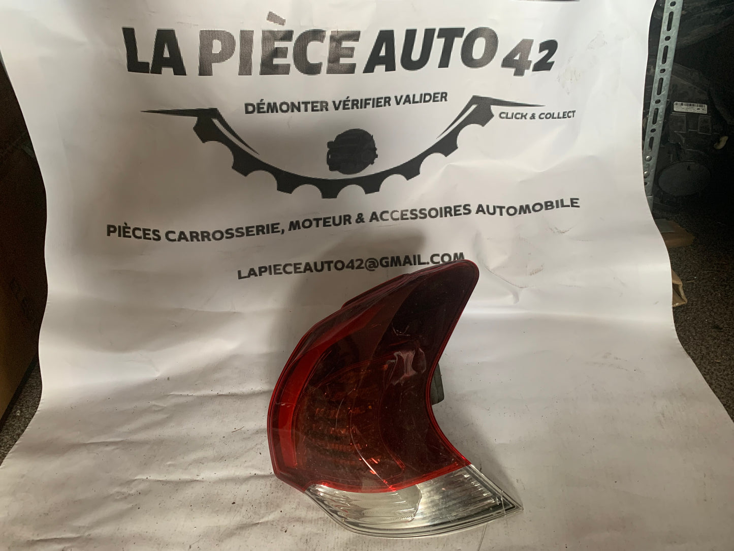 Feu arrière droit extérieur Peugeot 3008 1 phase 2