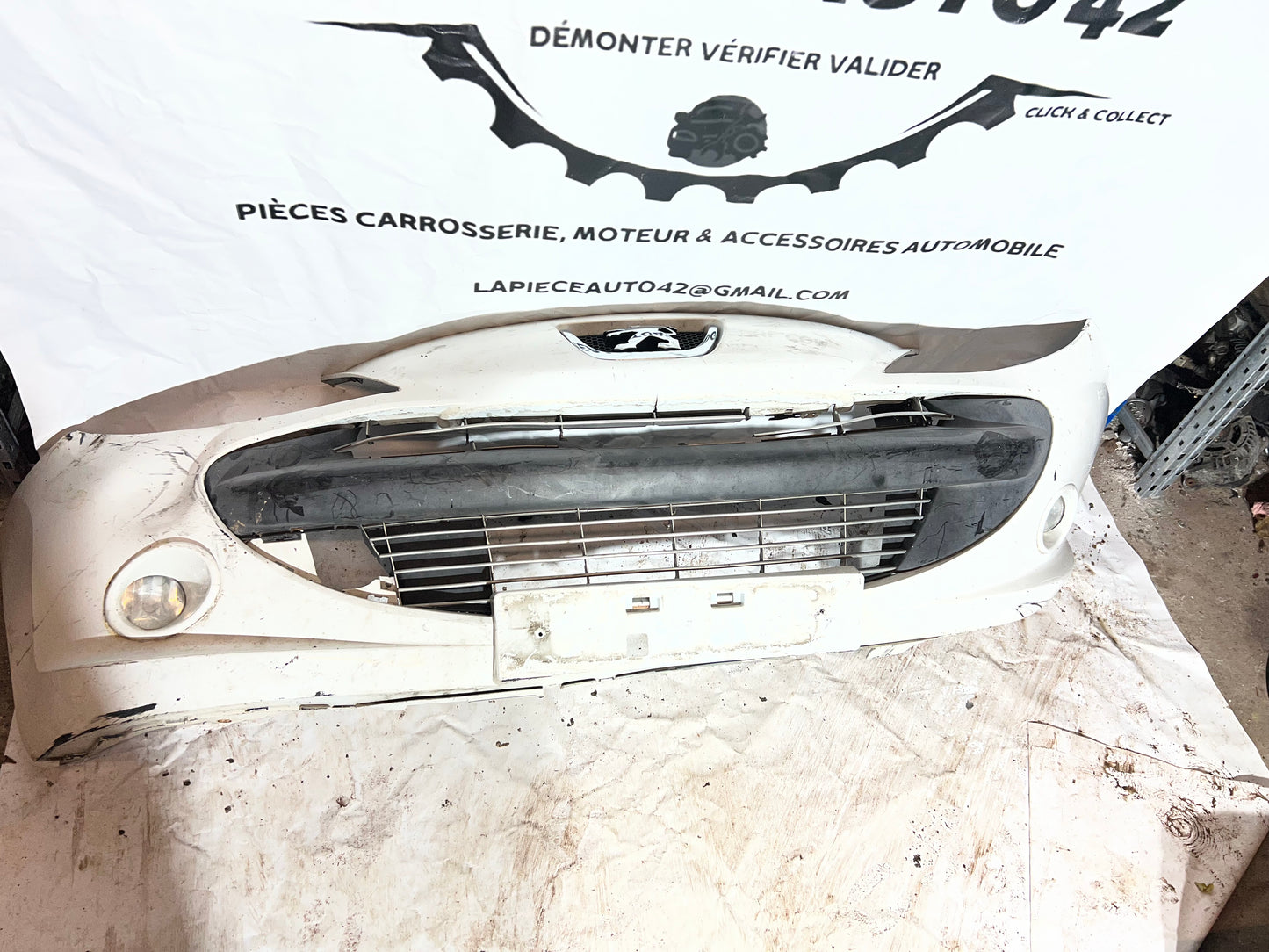 Pare chocs avant Peugeot 207 Blanc
