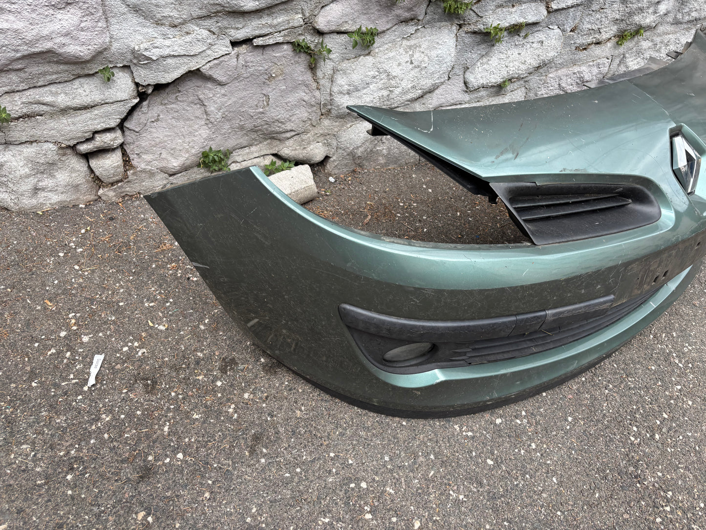 Pare choc avant Renault Clio 3 vert