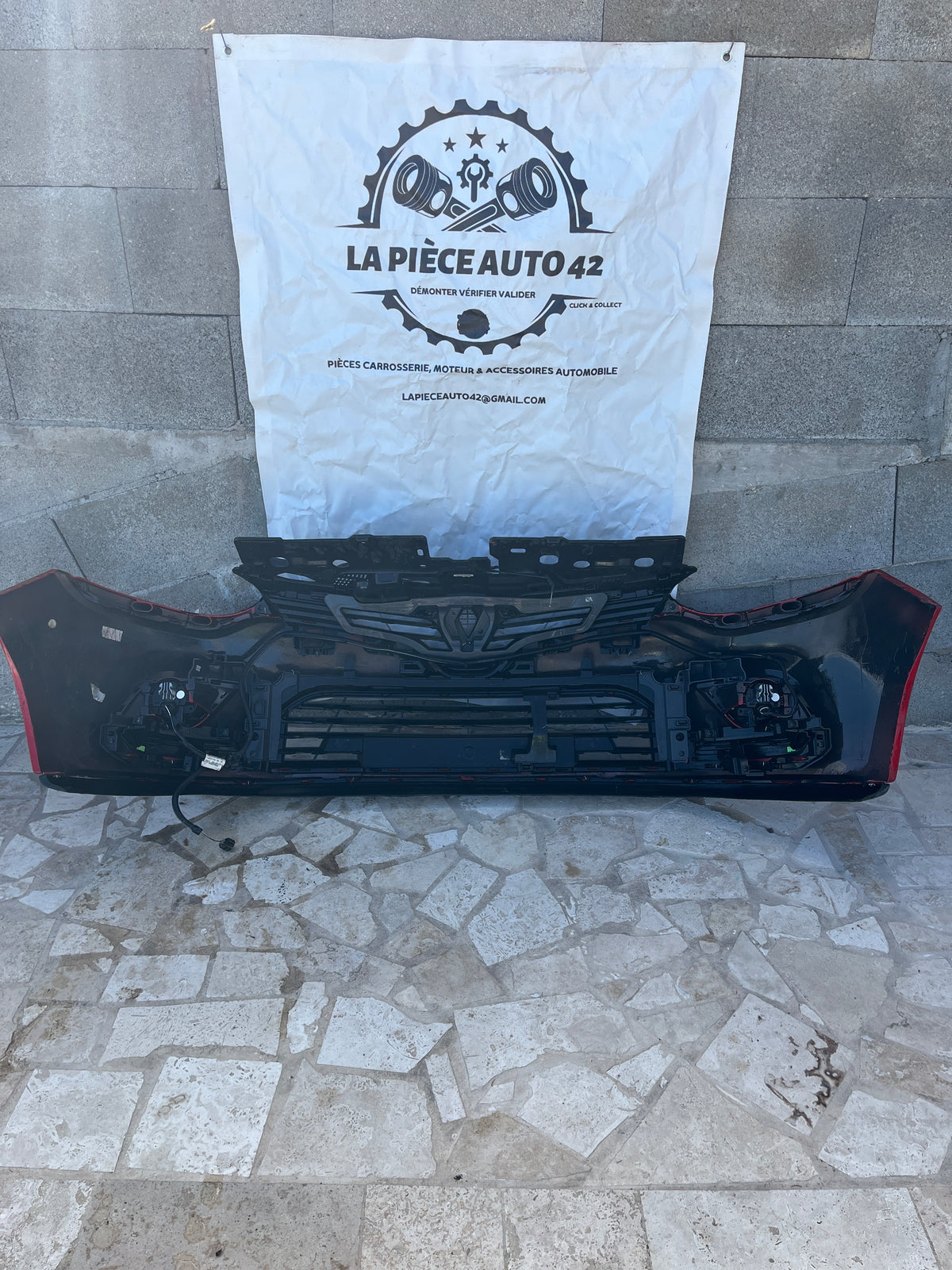 Pare choc AV rouge 620221270R Renault Clio 4 Phase 2