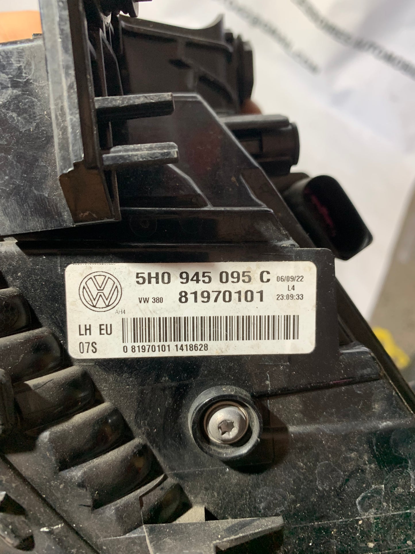 Feu arrière gauche Volkswagen golf 8