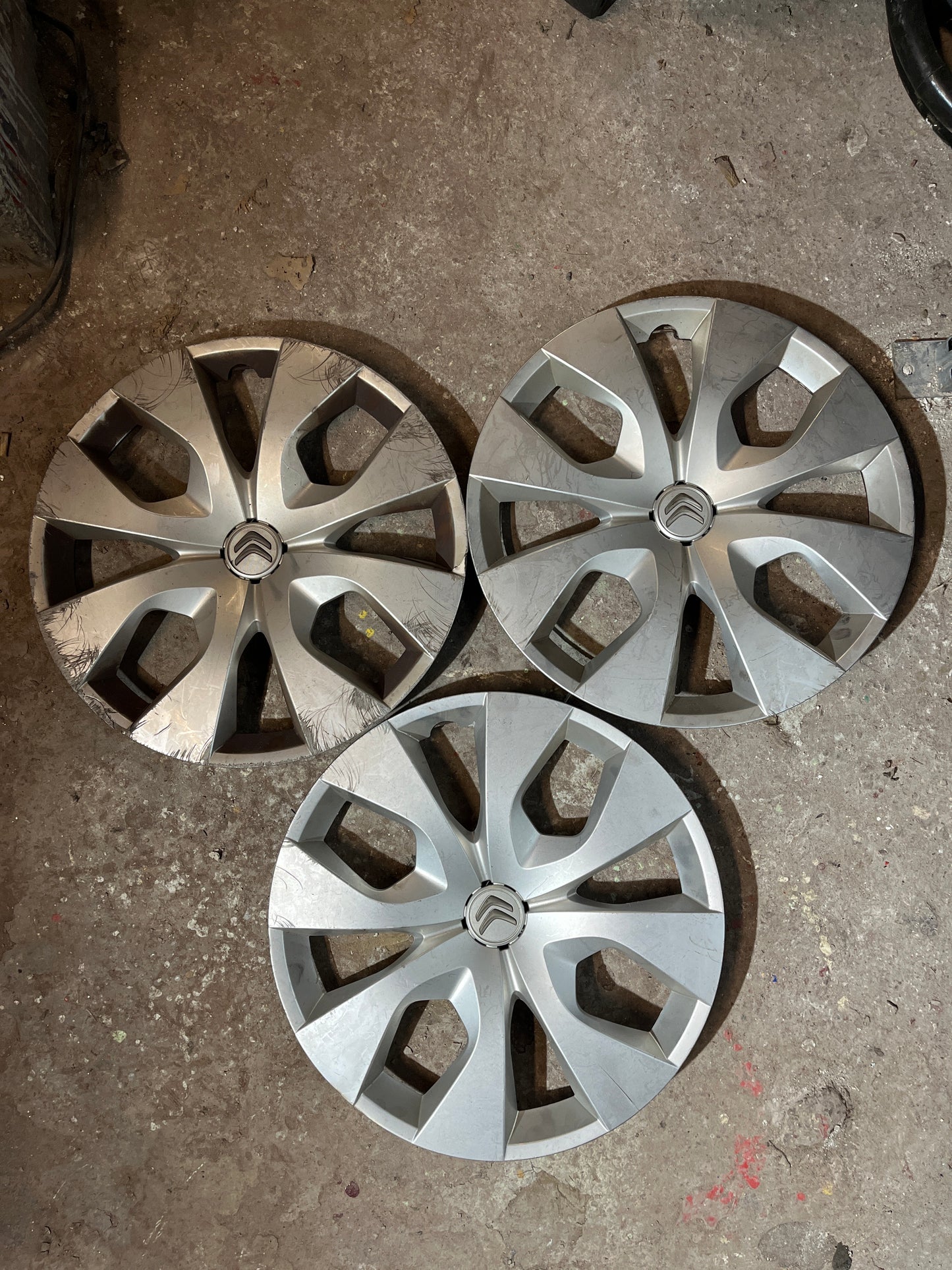 Enjoliveurs Citroen 16 pouces