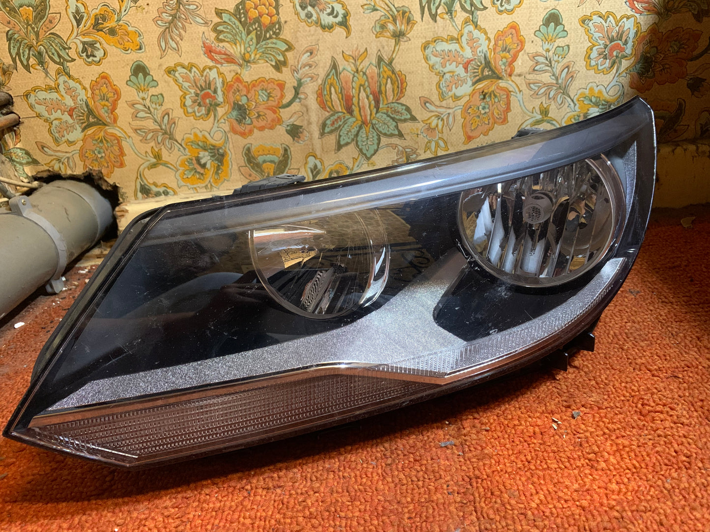 Phare avant gauche Volkswagen TIGUAN 2.0 (5N)