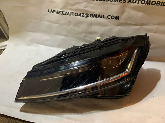 Phare avant gauche Skoda Superb B8