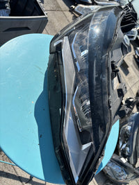 Phare avant droit Peugeot 3008 2