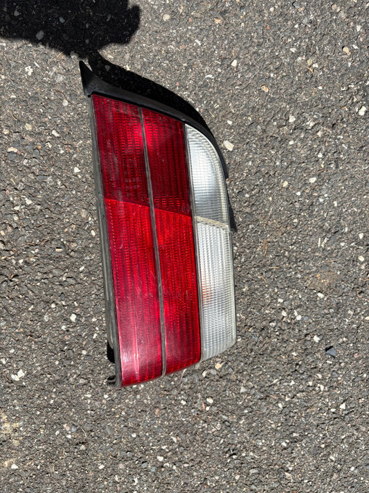 Feux arrière droit BMW E36