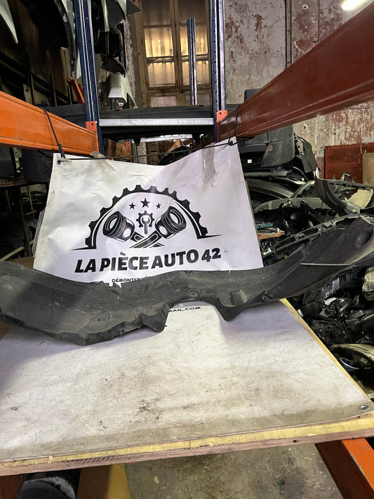 Pare boue avant gauche Dacia Duster