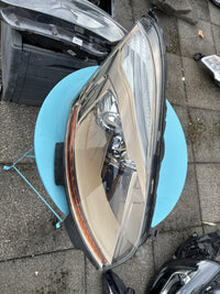 Phare avant droit Citroën C4 piacsso Xénon