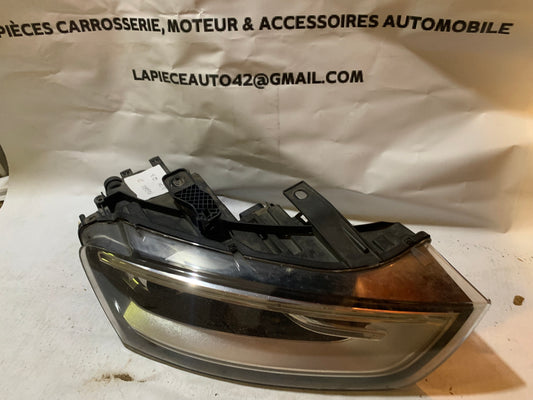Phare avant droit Audi Q3 Xenon