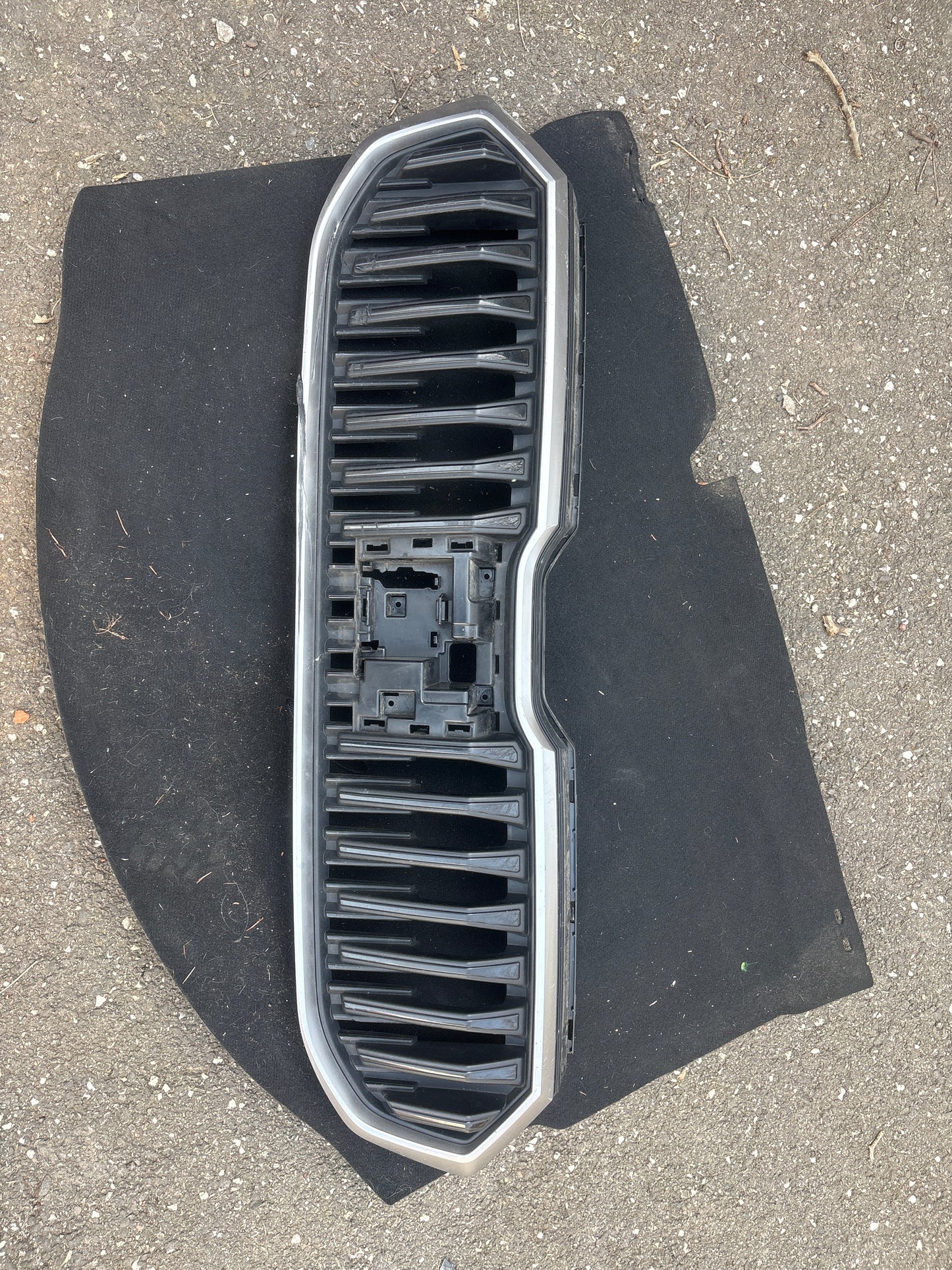 Calandre Skoda superb 3