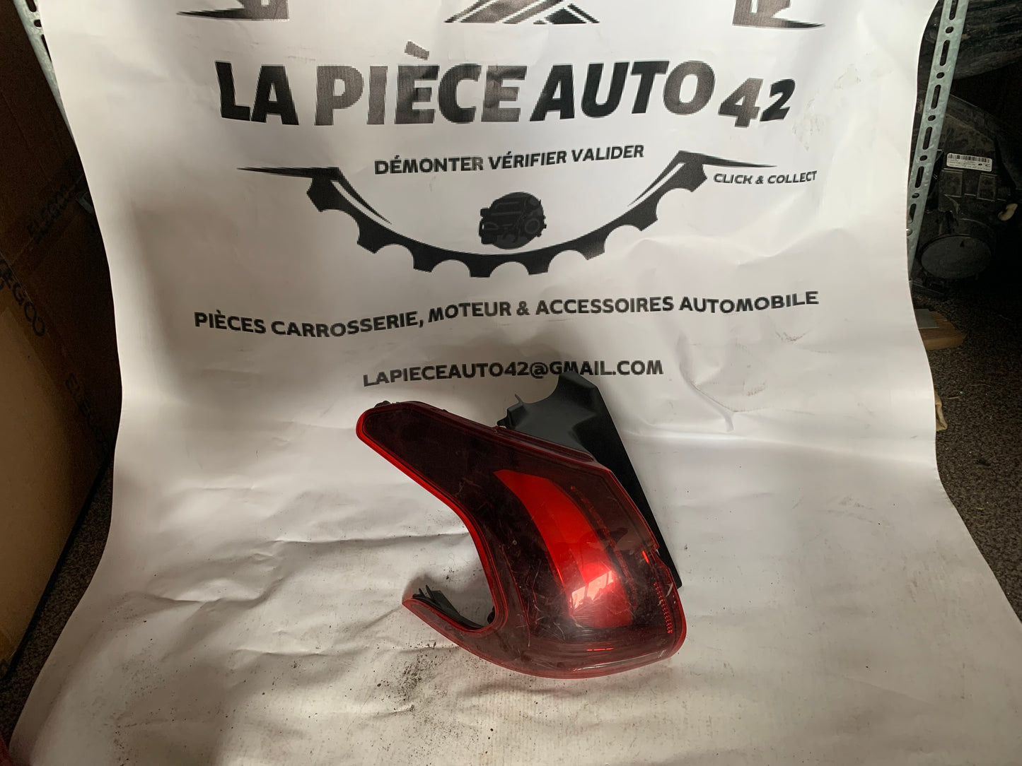Feu arrière gauche extérieur Peugeot 2008 1 phase 2