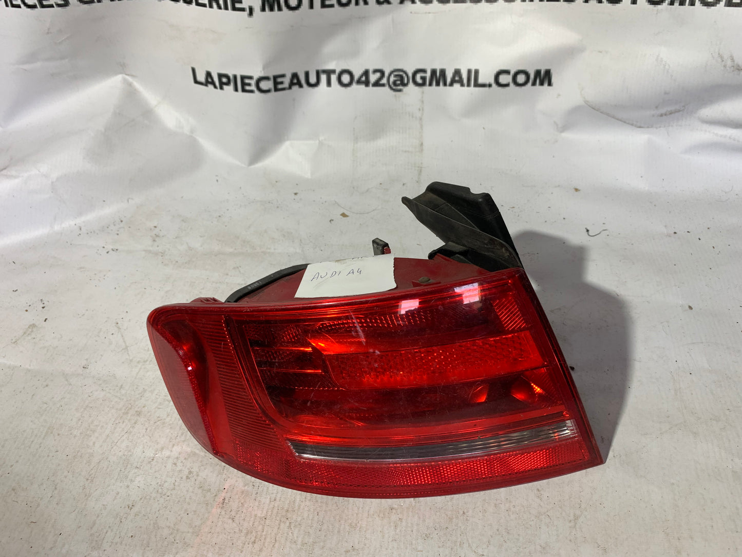 Feu arrière gauche Audi A4 b8