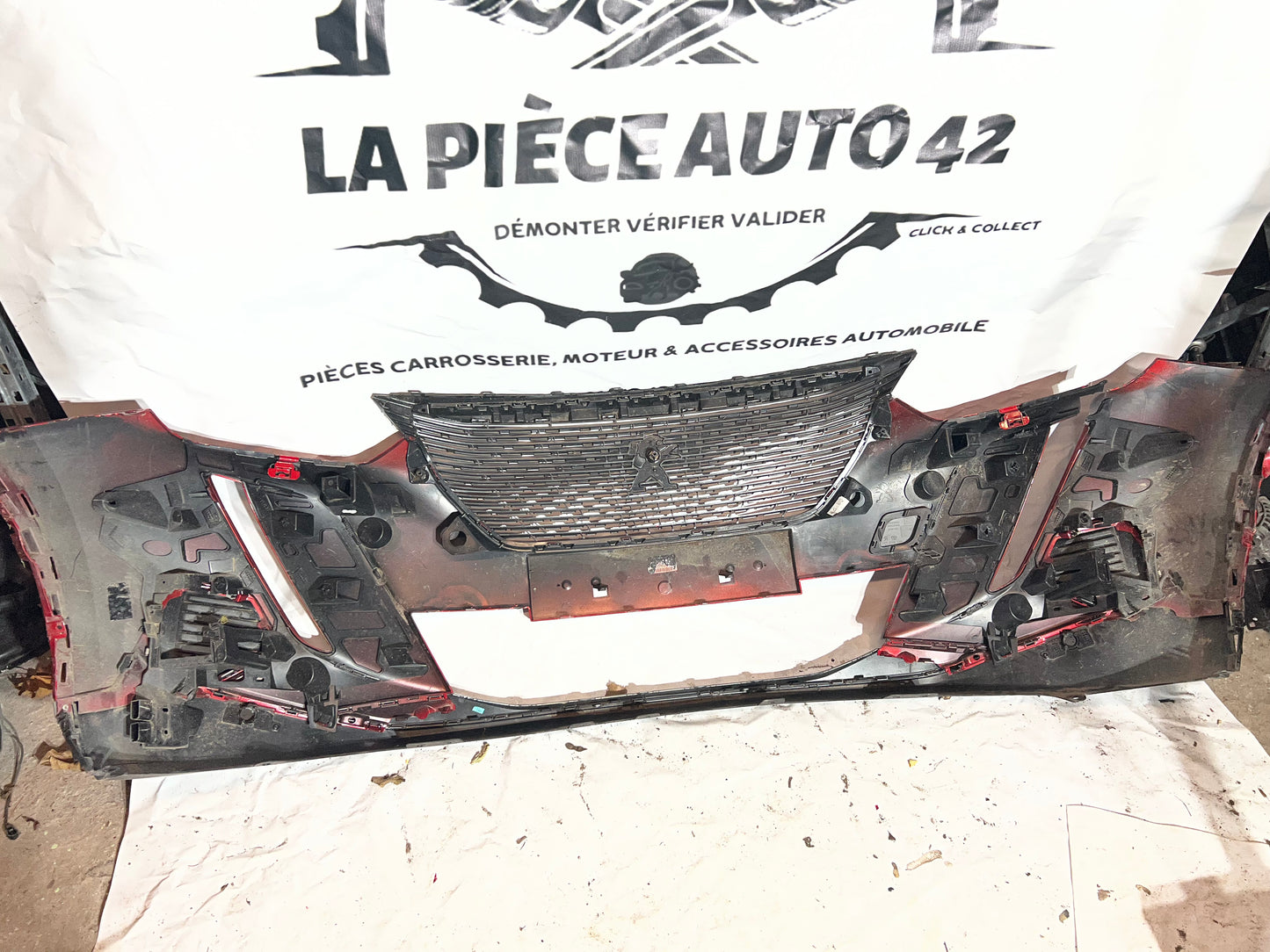 Pare choc avant Peugeot 2008 rouge
