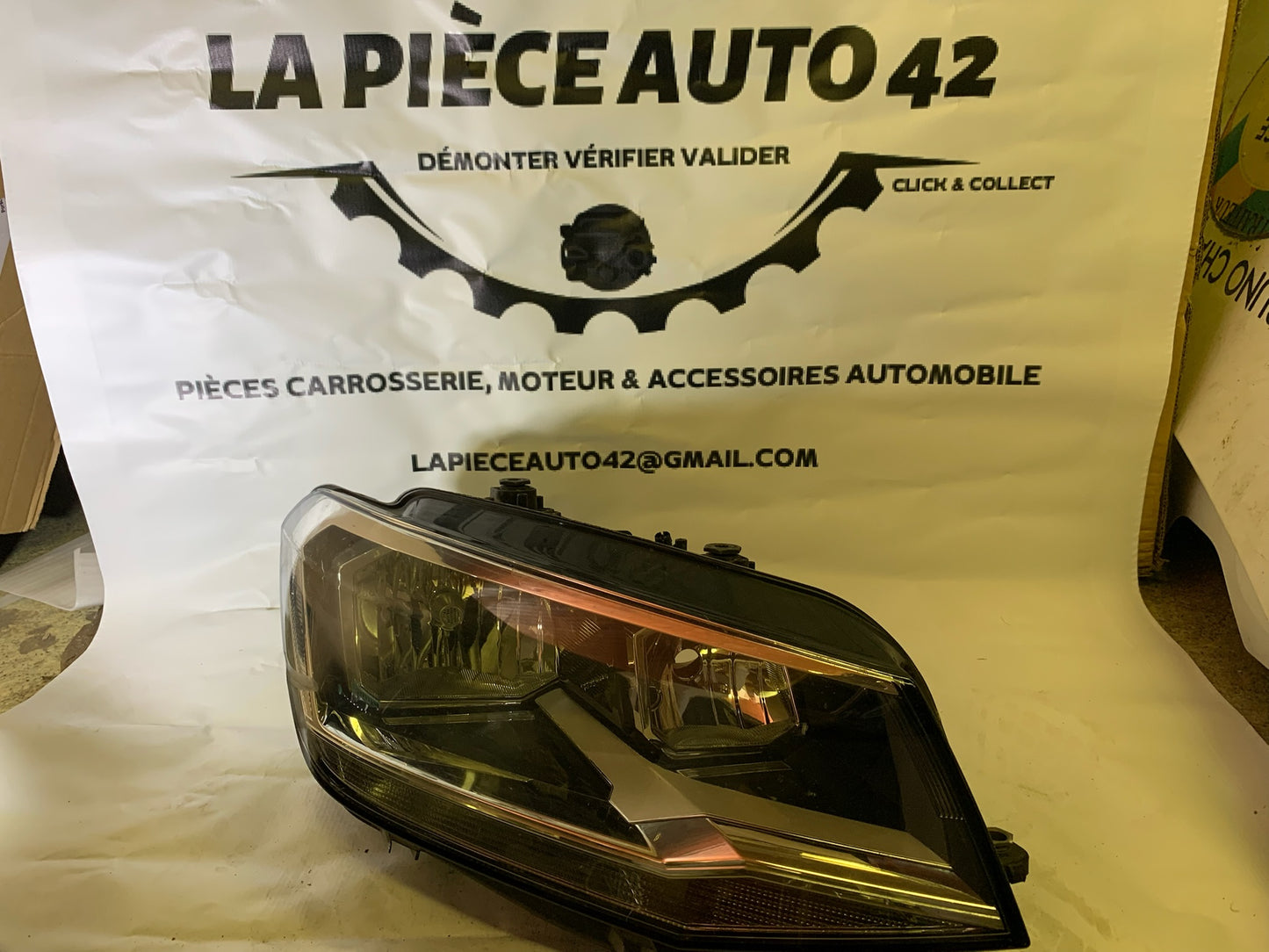 Phare avant droit Volkswagen VOLKSWAGEN CADDY IV
