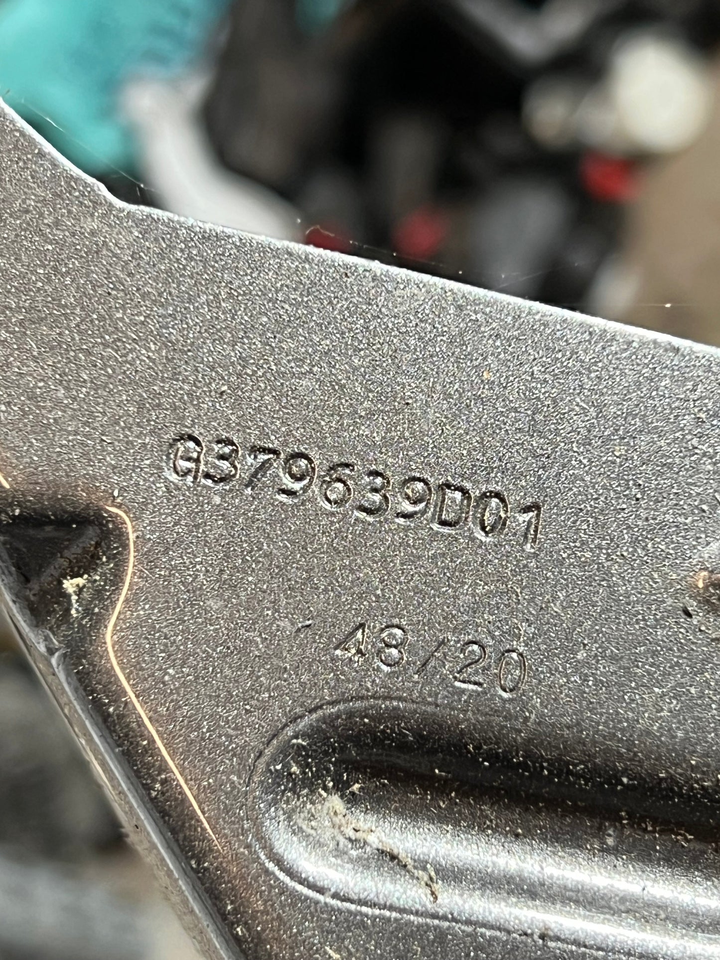 Aile gauche 3008 2