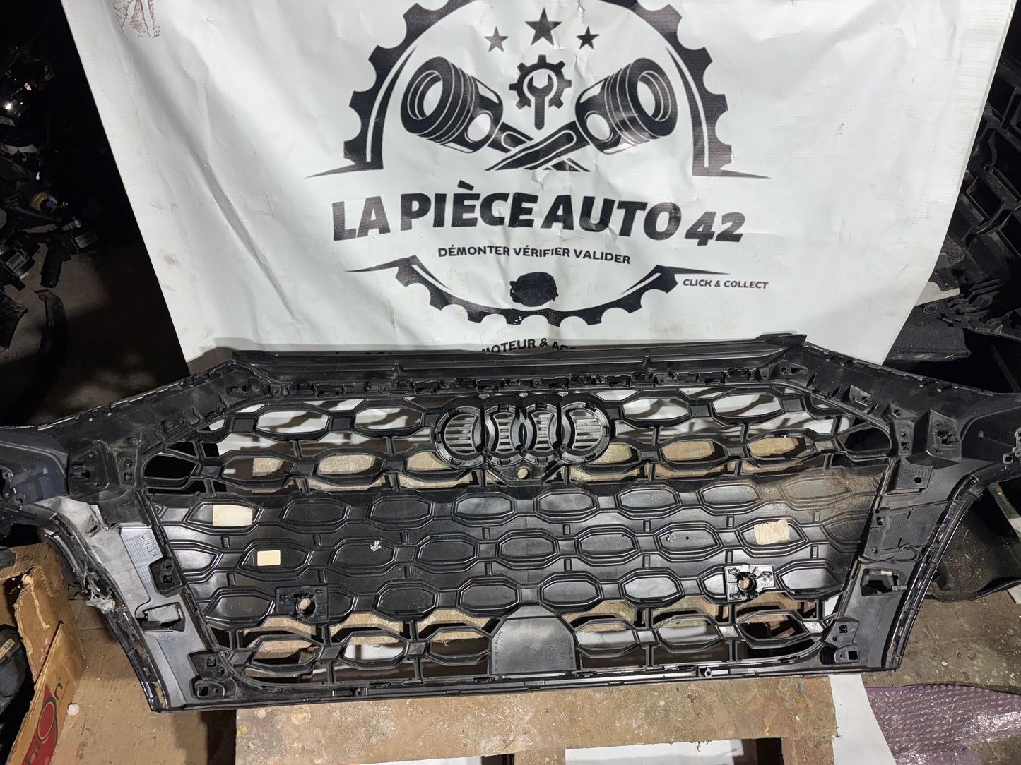 Calandre Audi A3 RS3 / 8Y0807725