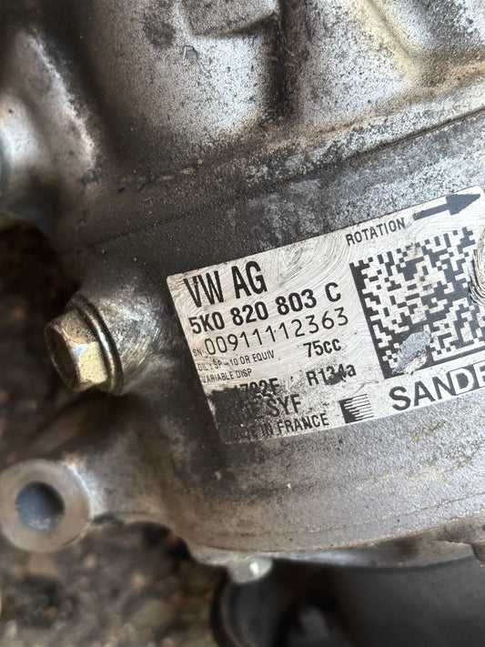 compresseur de climatisation VW 5k0820803C