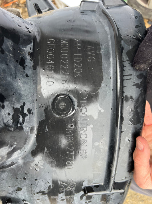 Pare boue avant gauche Peugeot 308 2 (t9)
