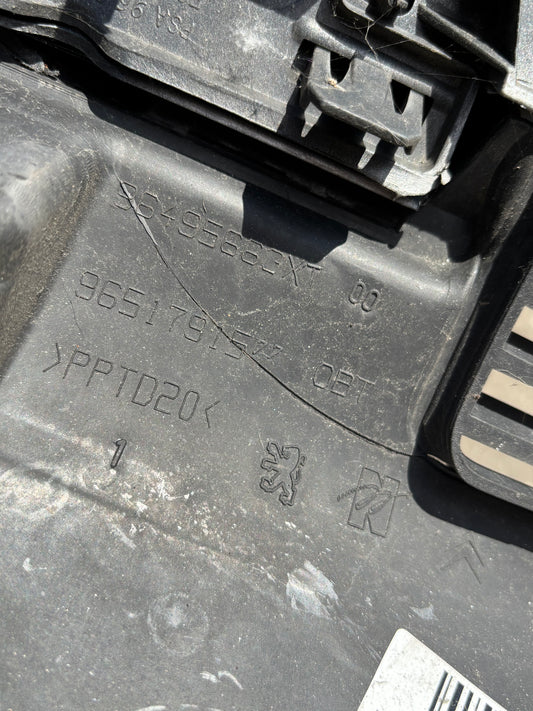 Calandre Peugeot 206