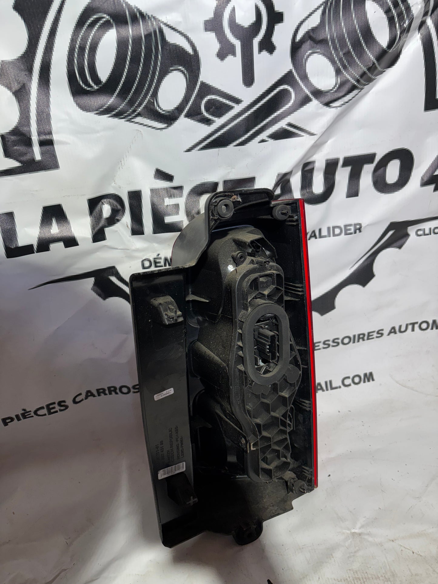 Feux arrière gauche Peugeot Expert 3 / Opel Zafira / Citroën Jumpy 3