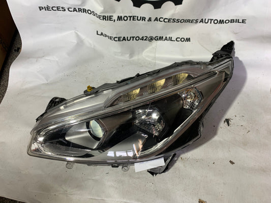 Phare avant gauche Peugeot 208 1 phase 2