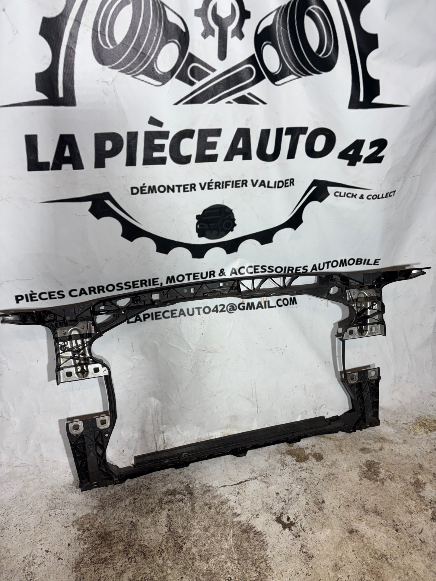 Support de radiateur Audi A4 B9