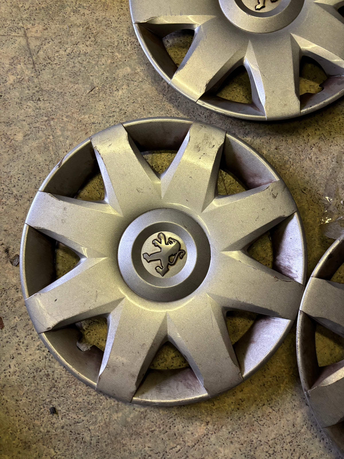 Enjoliveur Peugeot 807 16 pouces Lot de 4