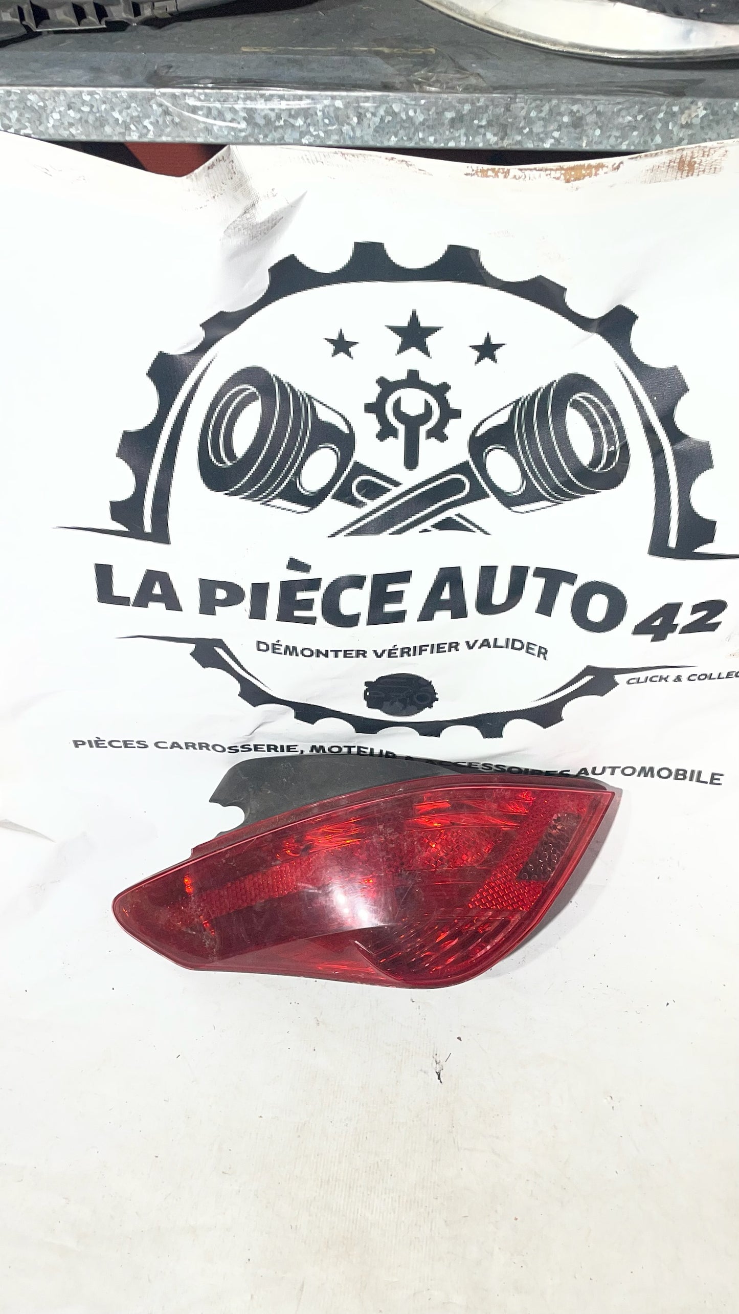 Feux arrière gauche peugeot 308 T7