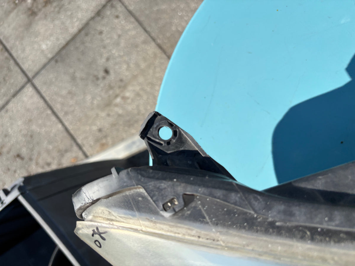 Phare avant droit Peugeot 107