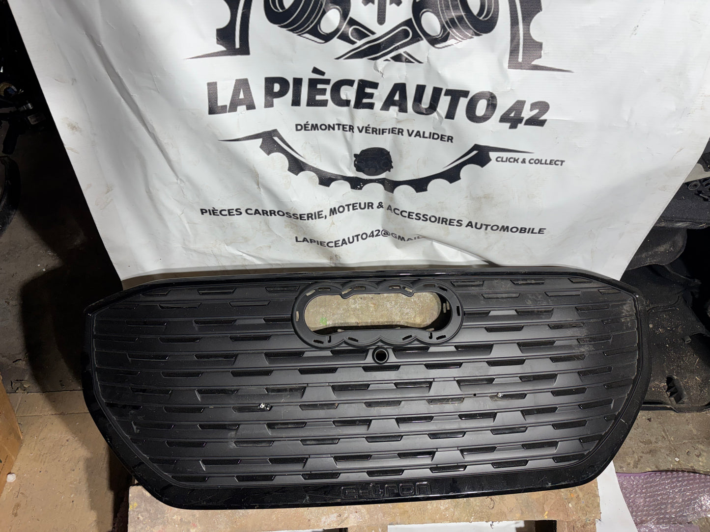 Calandre Audi Q4 E-Tron Sportback / 89A853651