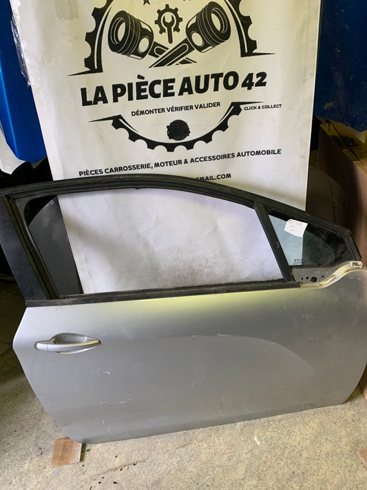 Portière droite Peugeot 208 3 portes