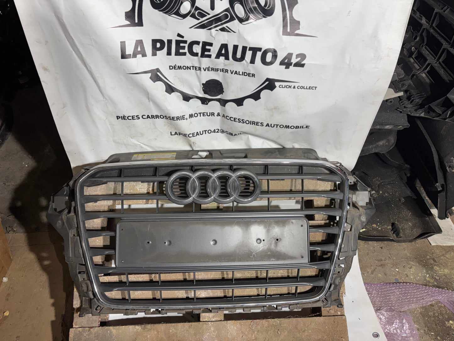Calandre Audi A3 S3 / 8V3853651