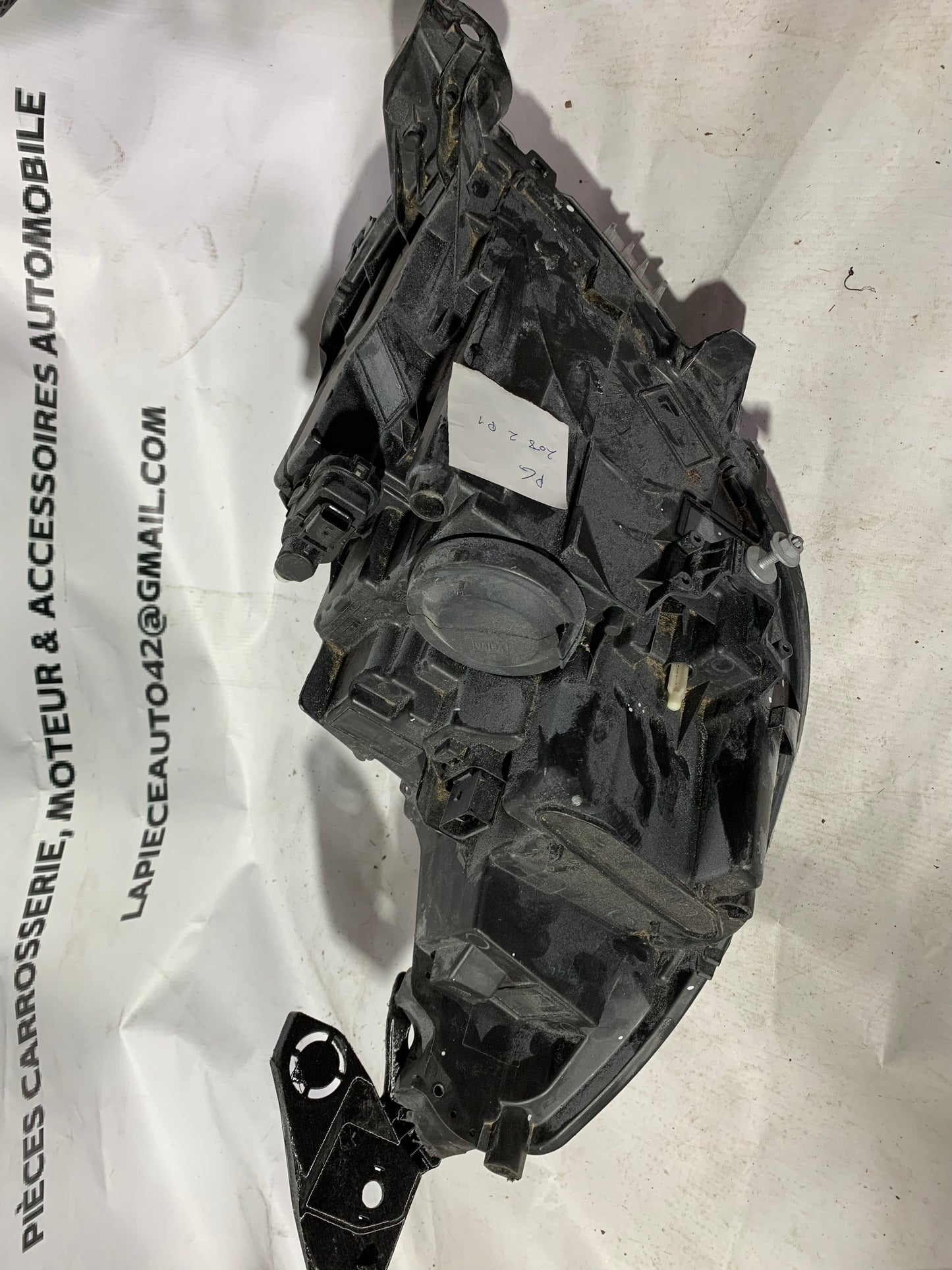 Phare avant gauche Peugeot 208 2 phase 1