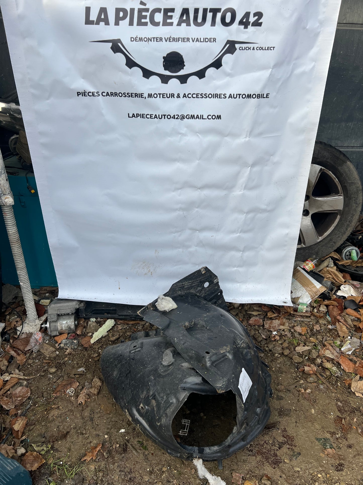 Pare boue avant droit Peugeot 208 2