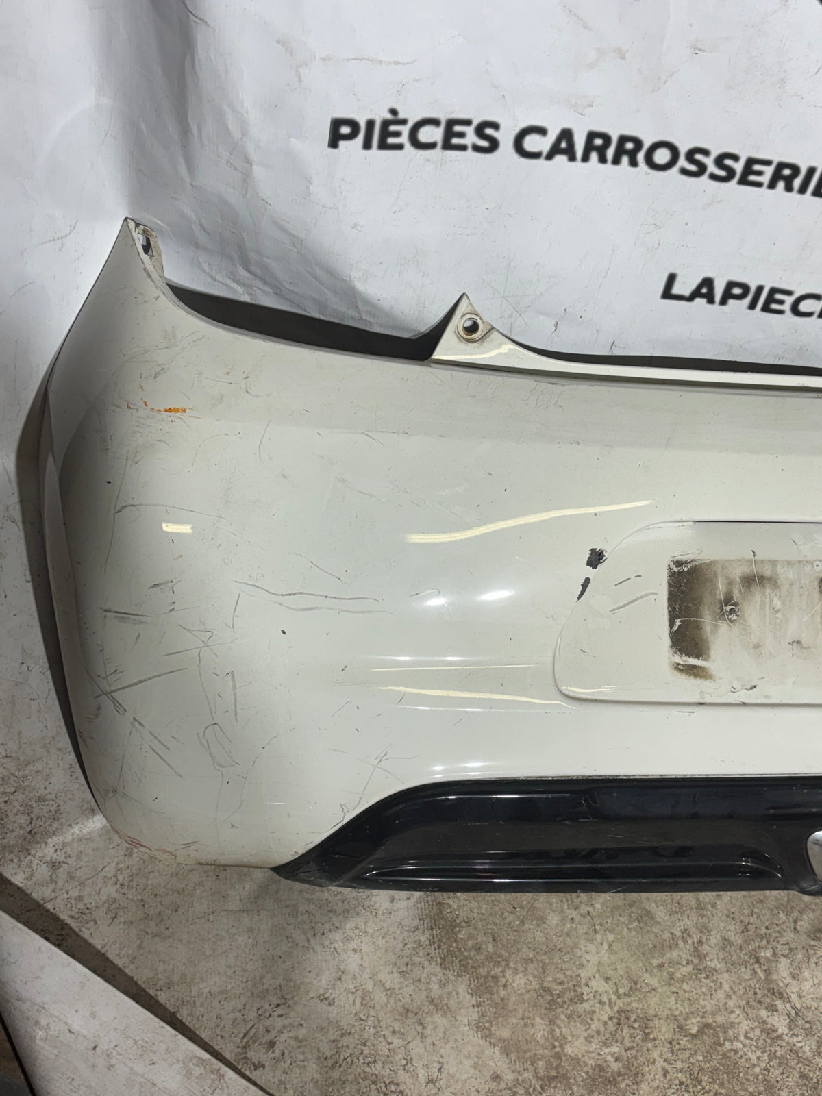 Pare choc arrière Peugeot 108 blanc