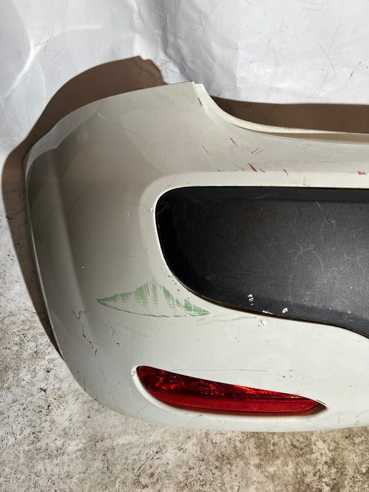 Pare choc Arrière blanc 735500294 Fiat Punto Evo