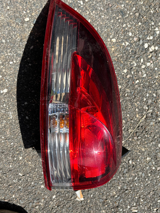 Feux arrière gauche Renault Clio 4 Estate