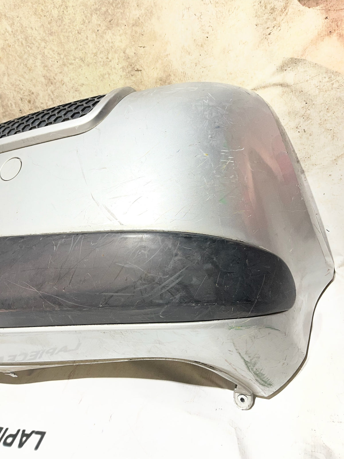 Pare choc arrière Peugeot 1007 gris