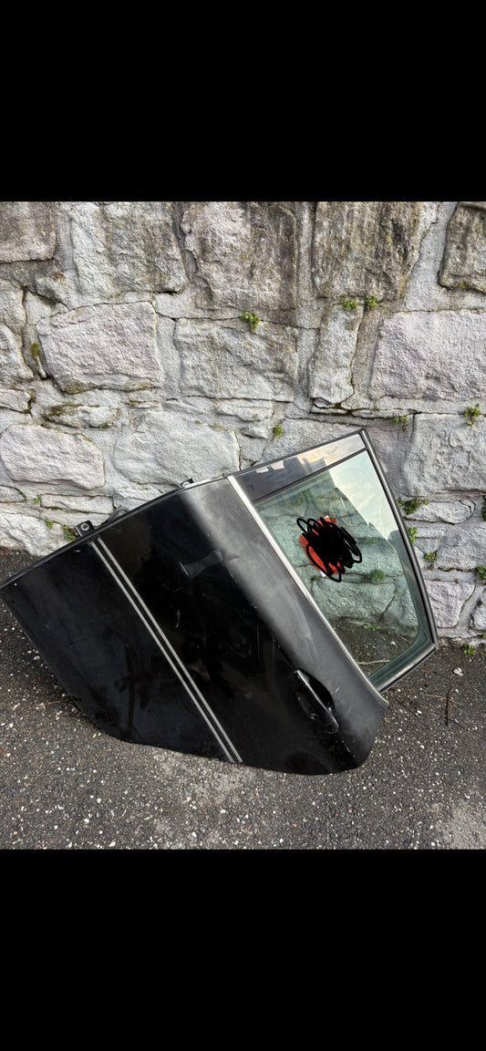 Porte arrière gauche Peugeot 208 (1)