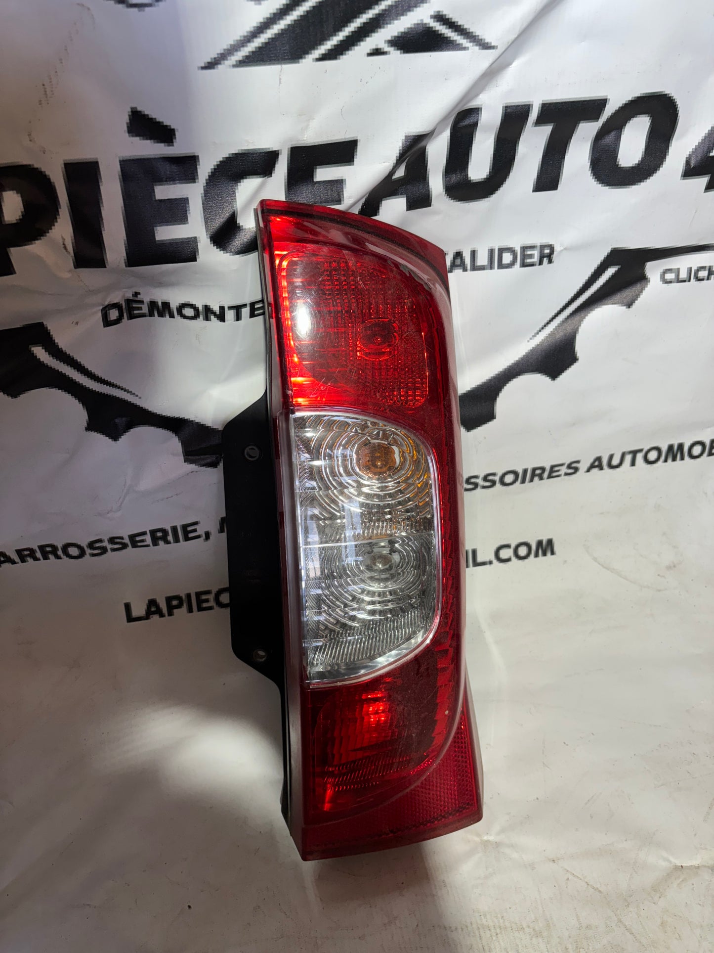 Feux arrière droit Peugeot Bipper / Fiat Fiorino