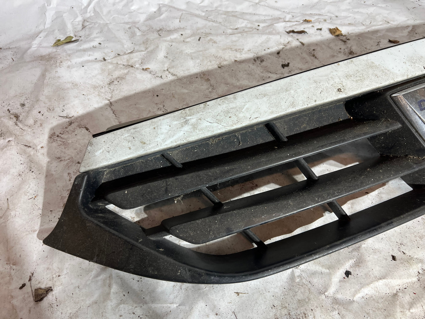 Calandre avant Dacia Lodgy