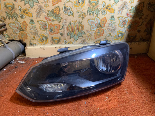 Phare avant gauche Volkswagen Polo  (6R)