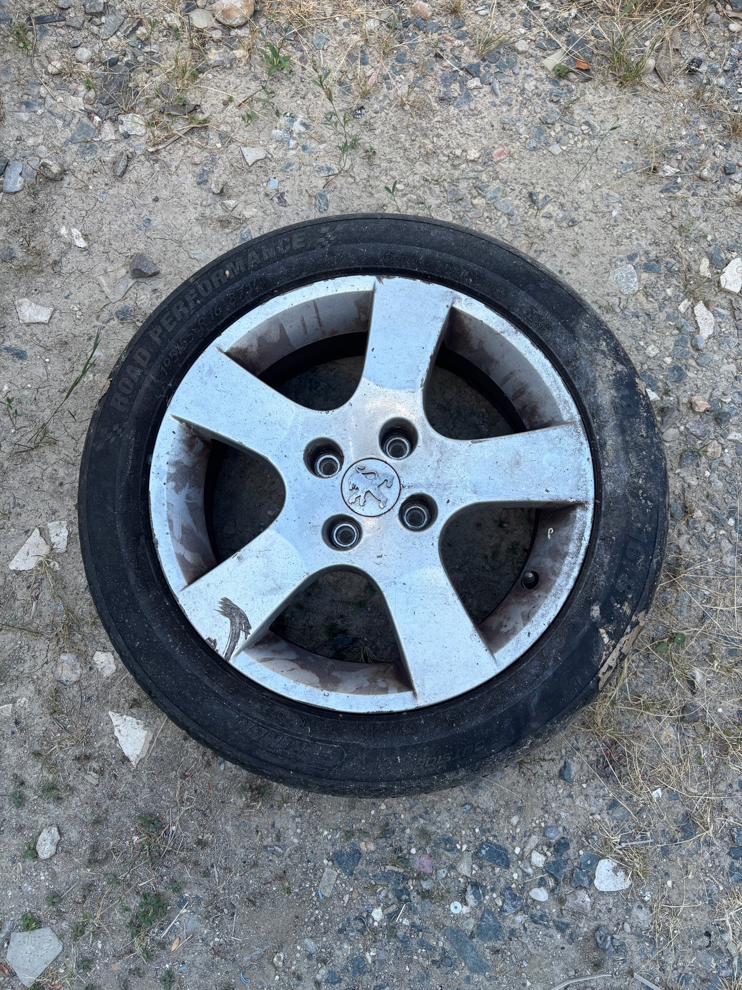 Jante Peugeot 207 16 pouces