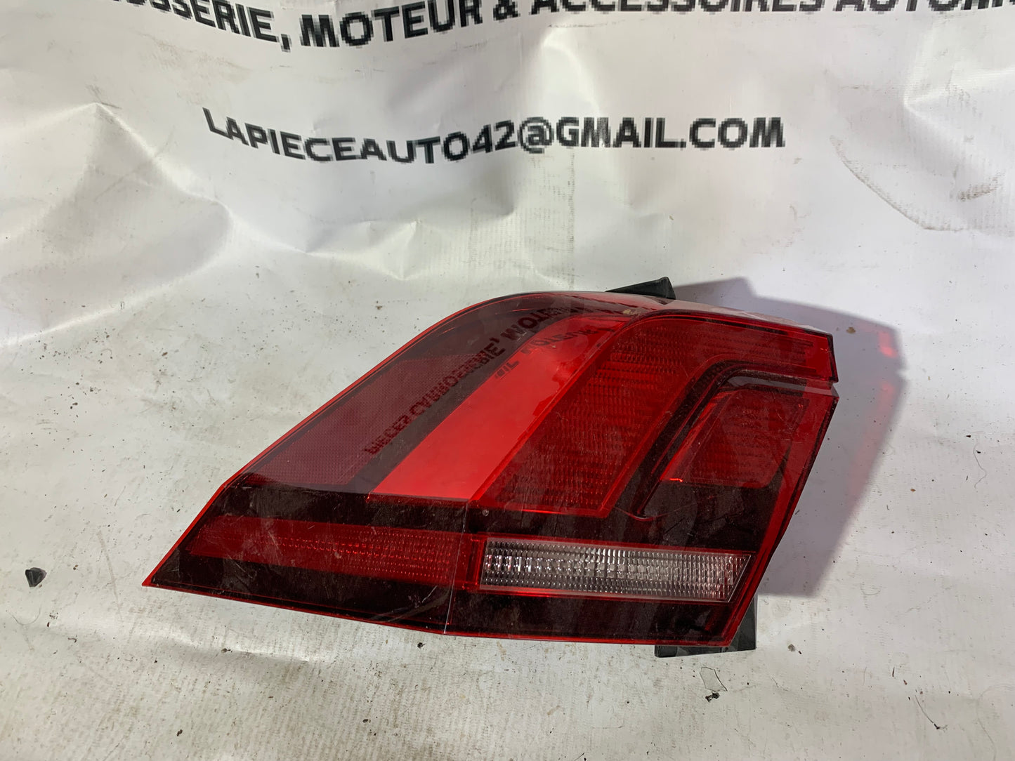 Feu arrière gauche extérieur Volkswagen Tiguan