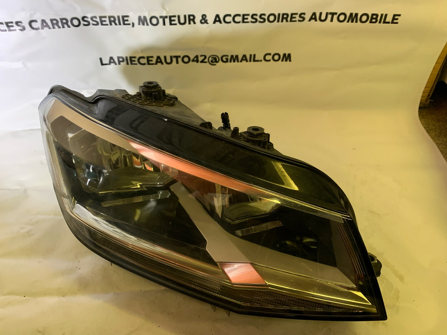 Phare avant droit Volkswagen VOLKSWAGEN CADDY IV