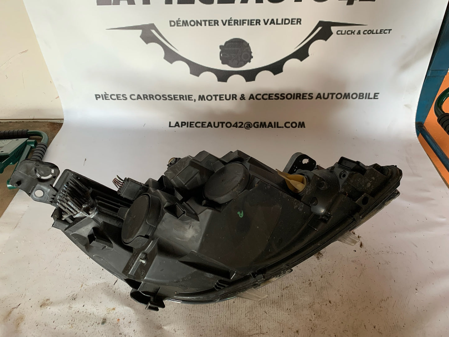 Phare avant gauche Peugeot 308 T9 phase 2 LED