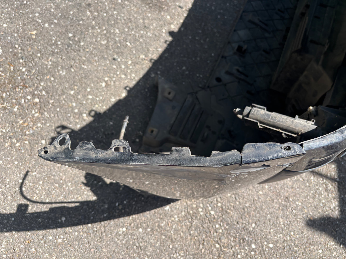 Pare choc avant Peugeot 3008 1 avec Radar + emplacement phare Xénon
