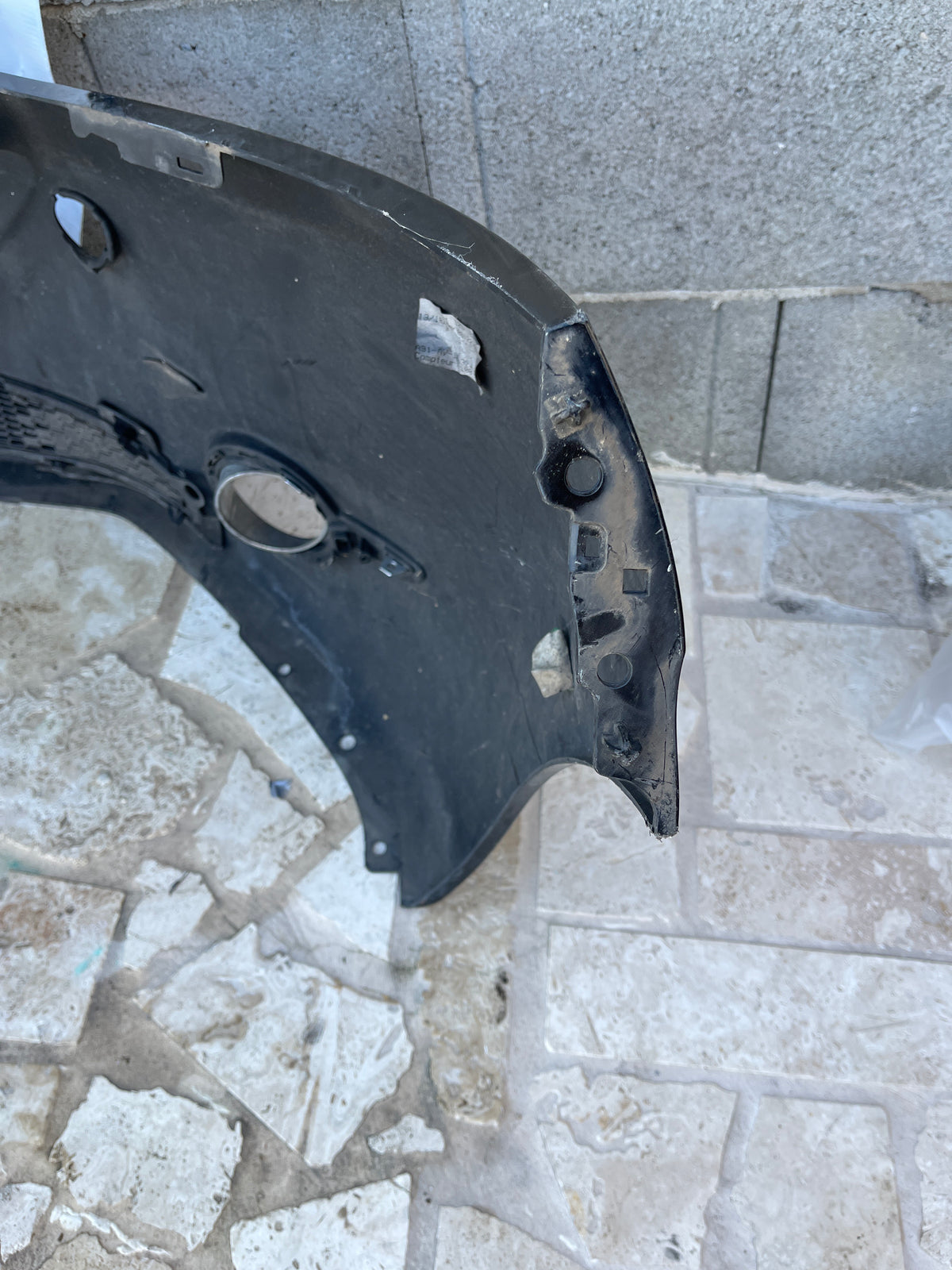 Pare choc AV noir 9672794477 Peugeot 208 Phase 1