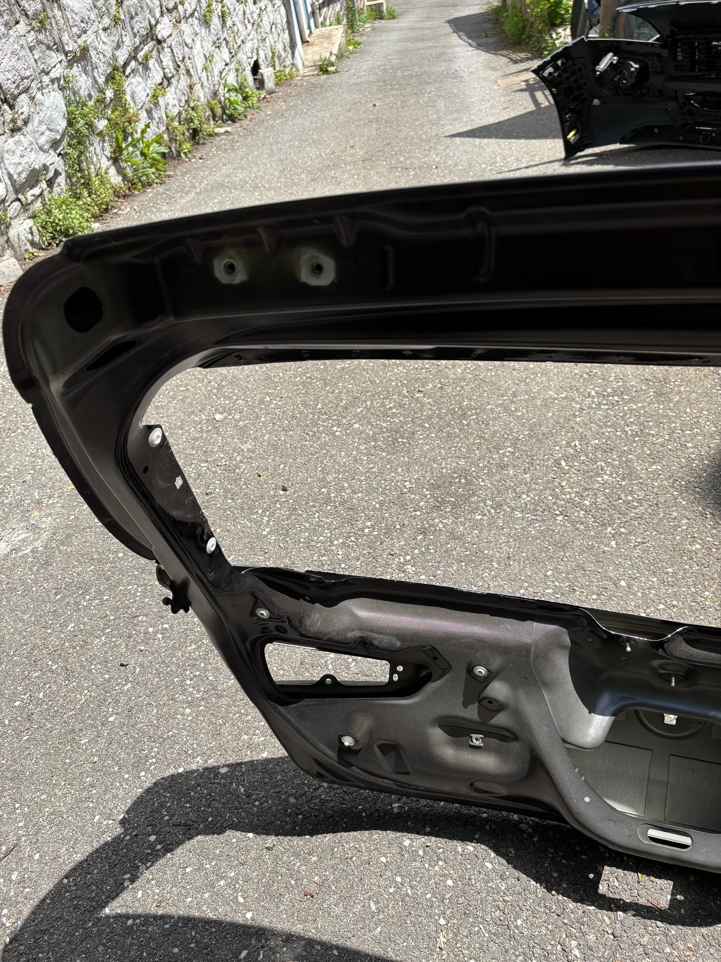 Hayon Alfa Romeo Giulietta noir (vitre comprise à recoller)