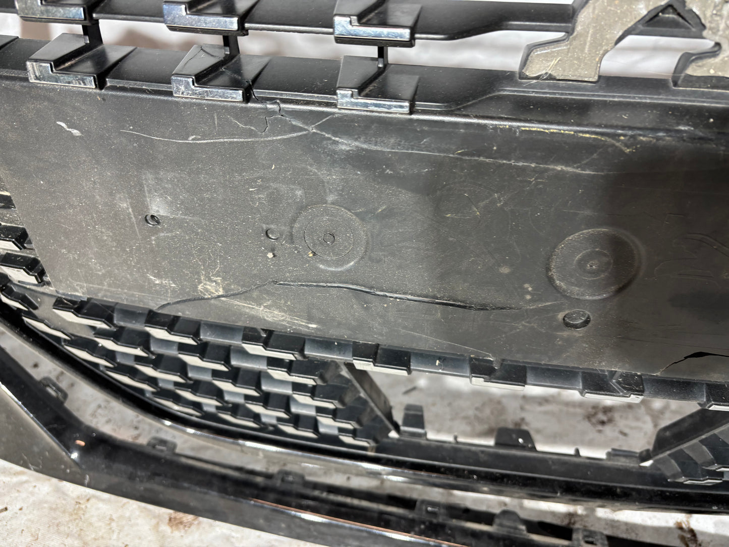 Pare choc avant Peugeot 208 2